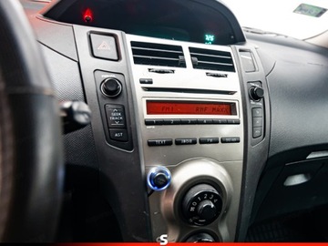 Toyota Yaris II Hatchback 5d 1.4 D-4D 90KM 2009 TOYOTA Yaris 1.4 D-4D Hatchback 90KM 2009, zdjęcie 13