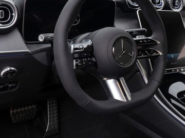 Mercedes GLC C254/X254 2025 GLC Coupe 200 d 4-Matic AMG Line 2.0 (163KM) 2025, zdjęcie 4