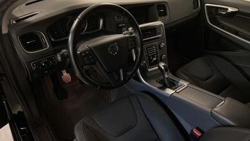 Volvo V60 I Kombi Facelifting 2.0 D2 DRIVE-E 120KM 2017 Volvo V60 F ra Vat 23 Otrzymaj Voucher na ubezpieczenie 2.0 Diesel 120KM, zdjęcie 5