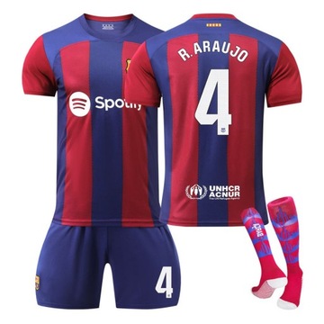Komplet koszulek piłkarskich Barcelona home Nr 4 R.ARAUJO