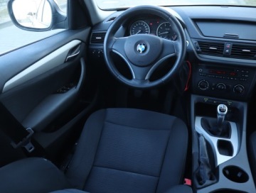 BMW X1 E84 Crossover sDrive18i 150KM 2012 BMW X1 sDrive18i, Klima, Parktronic, zdjęcie 6