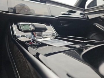 Audi A8 D5 Sedan Facelifting 3.0 55 TFSI 340KM 2023 Audi A8 pneumatyka, panoramiczny dach, kamery 360, BO, head up 3.0 Benzyna, zdjęcie 18