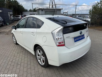 Toyota Prius III 2009 Toyota Prius III 1.8 Hybrid 2009r/ skóra/ navi/ kamera/ HUD, zdjęcie 1