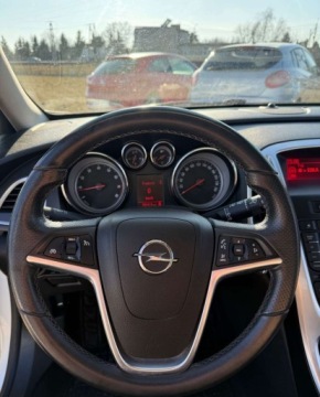 Opel Astra J Hatchback 5d 1.4 Turbo ECOTEC 140KM 2011 Opel Astra Opel Astra 1.4 Turbo ecoFLEX StartStop 1.4 Benzyna 140KM, zdjęcie 16