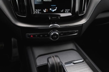 Volvo XC60 II 2021 Volvo XC60 B4, Salon Polska, Serwis ASO, Automat, zdjęcie 15