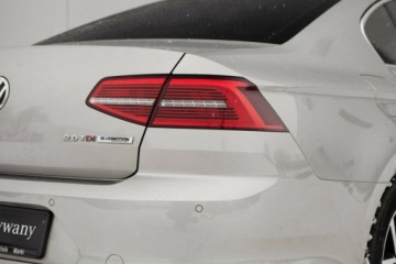 Volkswagen Passat B8 Limousine 2.0 TDI BlueMotion SCR 190KM 2017 Volkswagen Passat Highline 2.0 TDI 190 KM DSG Salon Polska Autotrade, zdjęcie 9