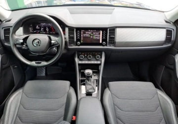 Skoda Kodiaq I SUV Facelifting 1.5 TSI 150KM 2023 Skoda Kodiaq STYLE 1.5 TSI 150KM DSG Kamera Navi 3 Strefy klimatyzacji Sal, zdjęcie 8
