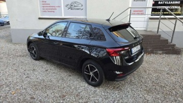 Skoda Fabia IV 2023 Skoda Fabia 1,0 benzyna 65 KM klima Full LED zarejestrowany 7 tys km 65KM, zdjęcie 3