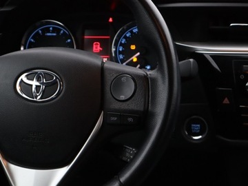 Toyota Corolla X Sedan Facelifting 1.6 Valvematic 132KM 2014 Toyota Corolla 1.6 Valvematic, Salon Polska, zdjęcie 17