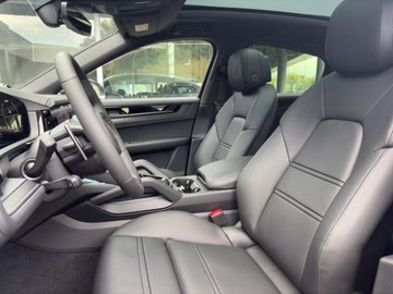 Porsche Cayenne III SUV Facelifting 3.0 353KM 2025 PORSCHE Cayenne Coupe Black Edition Suv 2.0 (353KM) 2025, zdjęcie 3