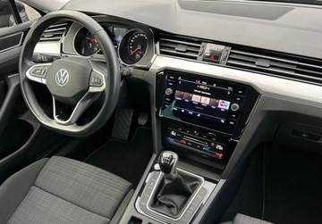 Volkswagen Passat B8 Variant Facelifting 2.0 TDI SCR 150KM 2022 Volkswagen Passat Variant Business Pakiety, FV 23, ACC, Asystenci, Czujni, zdjęcie 15