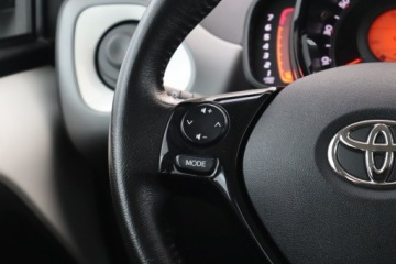 Toyota Aygo II Hatchback 3d Facelifting 1.0 VVT-i 72KM 2020 Toyota Aygo 1.0 VVT-i, Salon Polska, zdjęcie 15