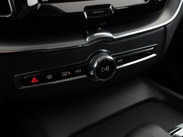 Volvo XC60 II 2022 Volvo XC 60 FV-23% automat Navi Kamera cofania, zdjęcie 27