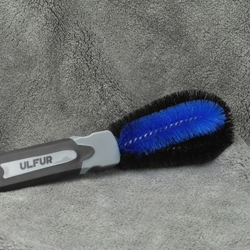 ULFUR RimRage Wygodna Szczotka do Mycia Felg i Kołpaków 28cm UF15132