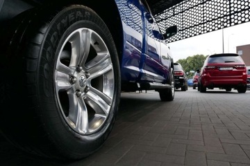 Dodge Ram IV 5.7 V8 390KM 2017 Dodge RAM 1500 4x4 5.7HEMI 390KM KamCof NaviPL Skory El.fotel Skl.lustra, zdjęcie 33