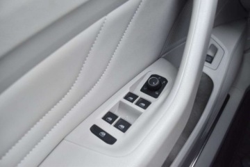 Volkswagen Passat B8 Variant Facelifting 1.5 TSI EVO 150KM 2022 Volkswagen Passat Variant SalonPL 1.5 TSI 150KM DSG Combi HAK Elegance pod, zdjęcie 25