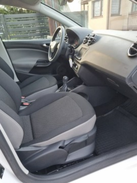 Seat Ibiza IV Hatchback 5d Facelifting 1.0 EcoTSI 95KM 2016 Seat Ibiza 1.0 TSI 95km / Grzane fotele /, zdjęcie 10