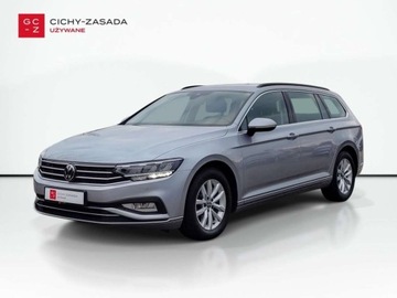 Volkswagen Passat B8 Variant Facelifting 2.0 TDI SCR 150KM 2022 Volkswagen Passat Variant HAK Faktura VAT Kamera Nawigacja 2.0 Diesel