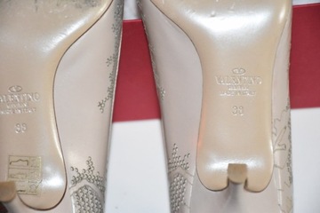 Valentino Garavani buty damskie czółenka 38 24 cm szpilki