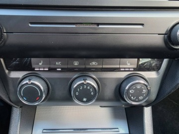 Skoda Octavia III Kombi 1.6 TDI CR DPF 105KM 2014 Škoda Octavia Skoda Octavia 1.6 TDI 105 KM,, zdjęcie 21