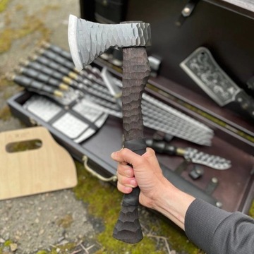 Zestaw szpikulców do szaszłyków WIKING 2.0 w skrzynce drewnianej NK-33K