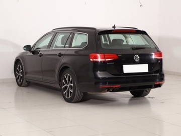 Volkswagen Passat B8 Variant 1.8 TSI BlueMotion Technology 180KM 2017 VW Passat 1.8 TSI, Salon Polska, Serwis ASO, Navi, zdjęcie 3