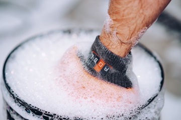 НАБОР ДЛЯ МОЙКИ АВТОМОБИЛЯ перчатка из микрофибры + полотенце для сушки краски