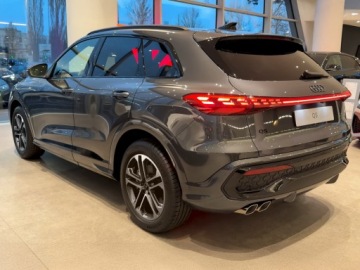 Audi Q5 II SUV Facelifting 2.0 40 TDI 204KM 2026 AUDI Q5 TDI quattro S line Suv 2.0 (204KM) 2026, zdjęcie 1