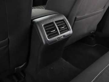 Volkswagen Golf VII Variant 1.4 TSI BlueMotion Technology 125KM 2016 Volkswagen Golf Comfortline PDC grzane fotele, zdjęcie 35