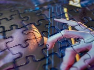 ПАЗЛ А3 384 детали. Уэнсдей Аддамс +черный ящик