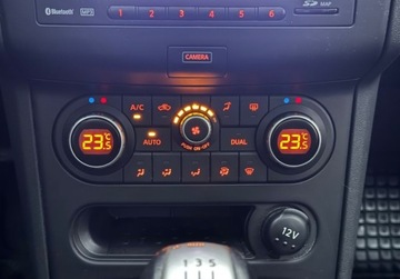 Nissan Qashqai I Crossover Facelifting  1.6 117KM 2012 Nissan Qashqai 1.6 117KM Kamera360 CLIMATRONIC PANORAMA Bezwypadkowy Serwis, zdjęcie 20