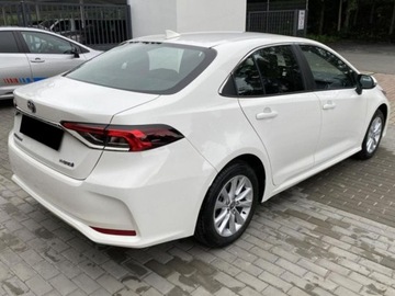 Toyota Corolla XII Sedan Facelifting 1.8 Hybrid 140KM 2025 Od ręki - Comfort 1.8 Hybrid 140KM | Podgrzewane fotele!, zdjęcie 4