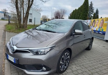 Toyota Auris II 2016 Toyota Auris 1.8 Hybryda Lift Bezwypadkowy 1-w...