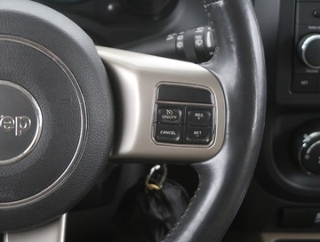 Jeep Compass I SUV Facelifting 2.0 156KM 2012 Jeep Compass 2.0, Salon Polska, Xenon, Klima, zdjęcie 16