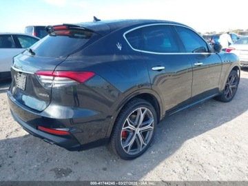 Maserati Levante 2022 Maserati Levante GT 2022 3.0l 3.0 Benzyna 345KM, zdjęcie 5