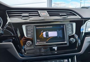 Volkswagen Touran III 2.0 TDI 150KM 2017 Volkswagen Touran Volkswagen Touran 2.0 TDI BMT Highline DSG 2.0 Diesel, zdjęcie 24