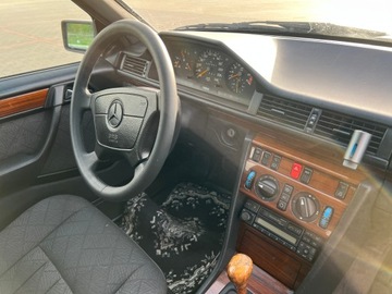 Mercedes Klasa E W210 1995 MERCEDES-BENZ KLASA E Kombi 2.0 benzyna Ładny., zdjęcie 10