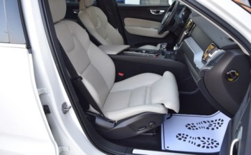 Volvo XC60 II Crossover D4 190KM 2018 Volvo XC 60 2.0 D4 AWD Automatic Kamera 360 Virtual Skora Navi Ledy Blis, zdjęcie 39