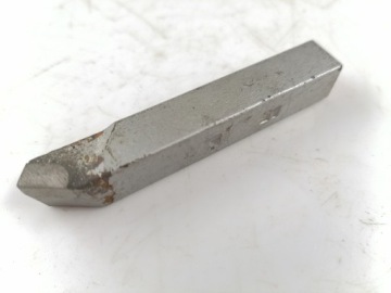 Нож прямой ISO 1R 1212 S1 ННЗа 1212 S1