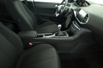 Peugeot 308 II SW Facelifting 1.5 BlueHDI 130KM 2019 Peugeot 308 1.5 BlueHDi, Salon Polska, zdjęcie 6