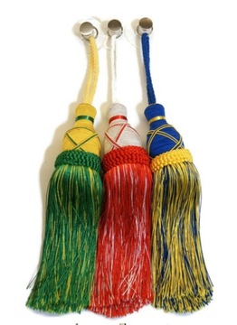 ДЕКОРАТИВНАЯ ОКОННАЯ КИСТОЧКА С ПРИСОСКОЙ МТС (ЦВЕТ НА ВЫБОР)