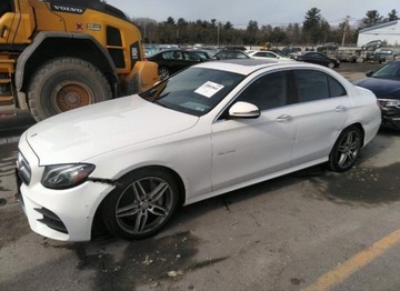 Mercedes Klasa E W213 2017 Mercedes-Benz Klasa E MERCEDES-BENZ E-CLASS E 300, 2017r., 4x4, 2.0L 2.0, zdjęcie 2