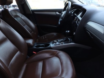 Audi A4 B8 Avant Facelifting 2.0 TDI 150KM 2014 Audi A4 2.0 TDI, Automat, Skóra, Navi, Xenon, zdjęcie 8