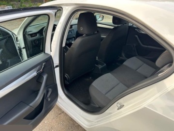 Skoda Octavia III Liftback 1.2 TSI 105KM 2014 Skoda Octavia 1.2 TSI Active 105KM 2014r, zdjęcie 19