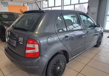 Skoda Fabia I Hatchback 1.2 i 64KM 2007 Skoda Fabia 1.2 64KM MINT Krajowa,Klimatyzacja,Czujniki parkowania, Stan d, zdjęcie 5