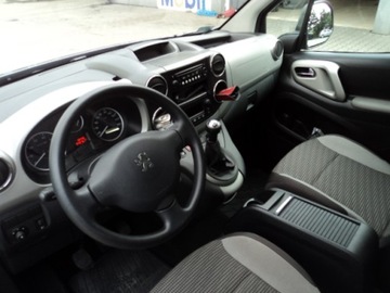 Peugeot Partner II 2011 PEUGEOT PARTNER 2011 5-cio osobowy zadbany, bezwypadkowy stan bardzo dobry, zdjęcie 4