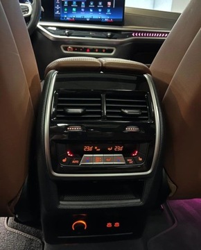 BMW X7 SUV 3.0 40d 340KM 2022 BMW X7 Salon Poska ASO R CARS Warszawa 3.0 Diesel 340KM, zdjęcie 36
