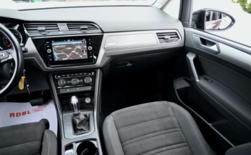 Volkswagen Touran III 1.6 TDI 115KM 2018 Volkswagen Touran 1,6 TDI 115 KM DSG FULL LED HIGH-LINE Alcantara Nawigacja, zdjęcie 21