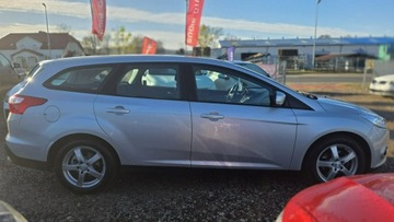 Ford Focus III Kombi 1.6 Duratec 125KM 2011 Ford Focus Klima, zdjęcie 4