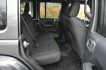 Jeep Wrangler IV Sport 4d Seria 5  2.0 GME Turbo  272KM 2019 Jeep Wrangler UNLIMITED Sahara 2.0 272KM 2019r, zdjęcie 12